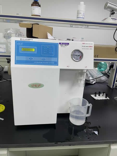 上海交通大学实验室 OKP 超纯水器使用现场
